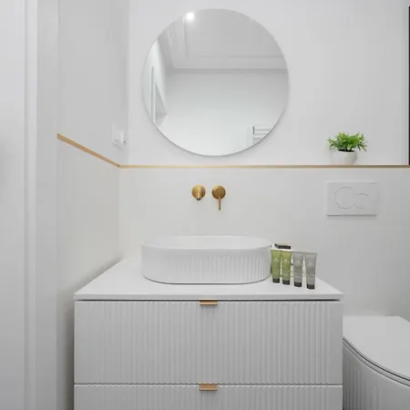 Modern With Air Conditioning In Close To Three Parks By Renters Prestige Apartamento Varsovia