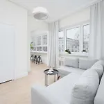 Modern With Air Conditioning In Close To Three Parks By Renters Prestige * Warschau